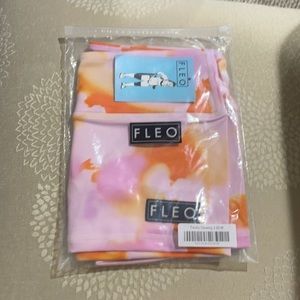 Fleo NWT Size Medium Shorts